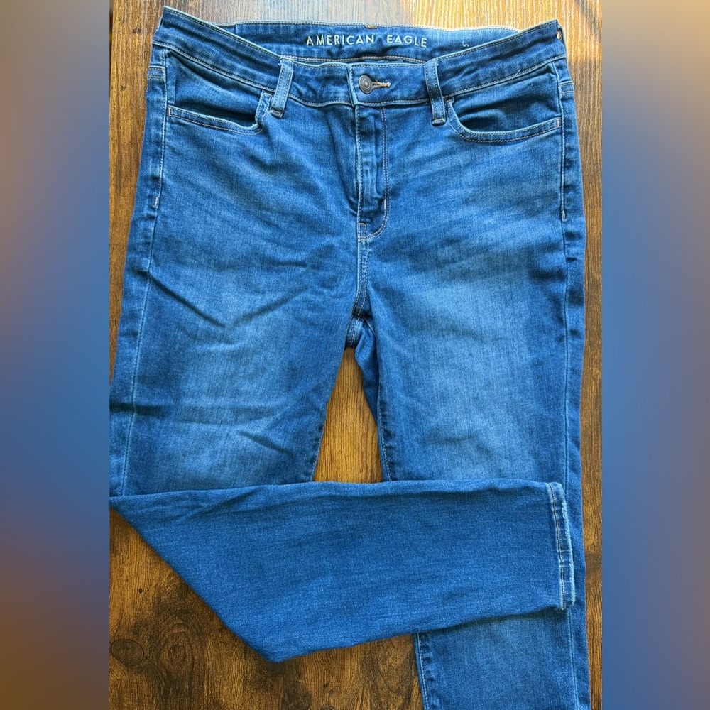 American Eagle Next Level Stretch Jeans Size 10 Short Medium Wash